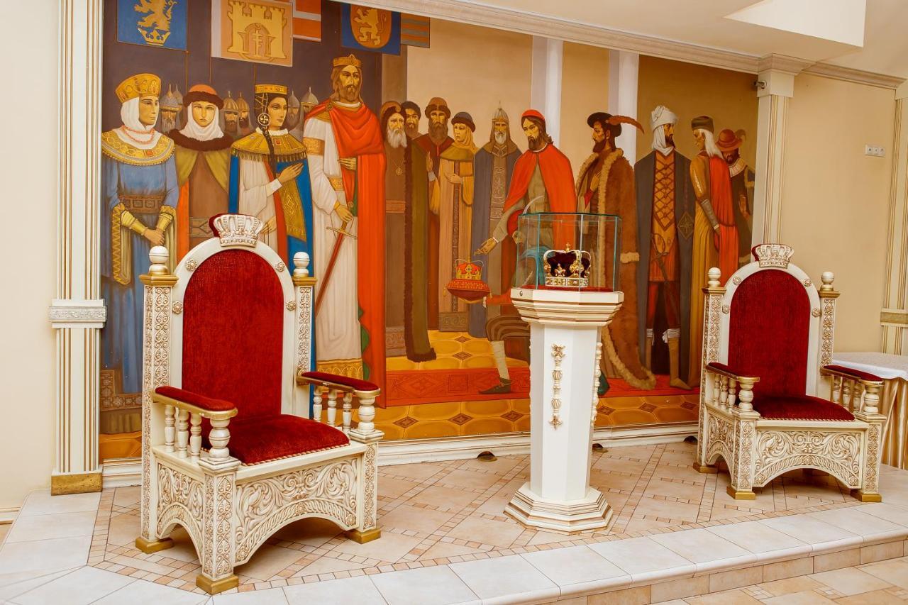 Галицька Корона Davidov Buitenkant foto